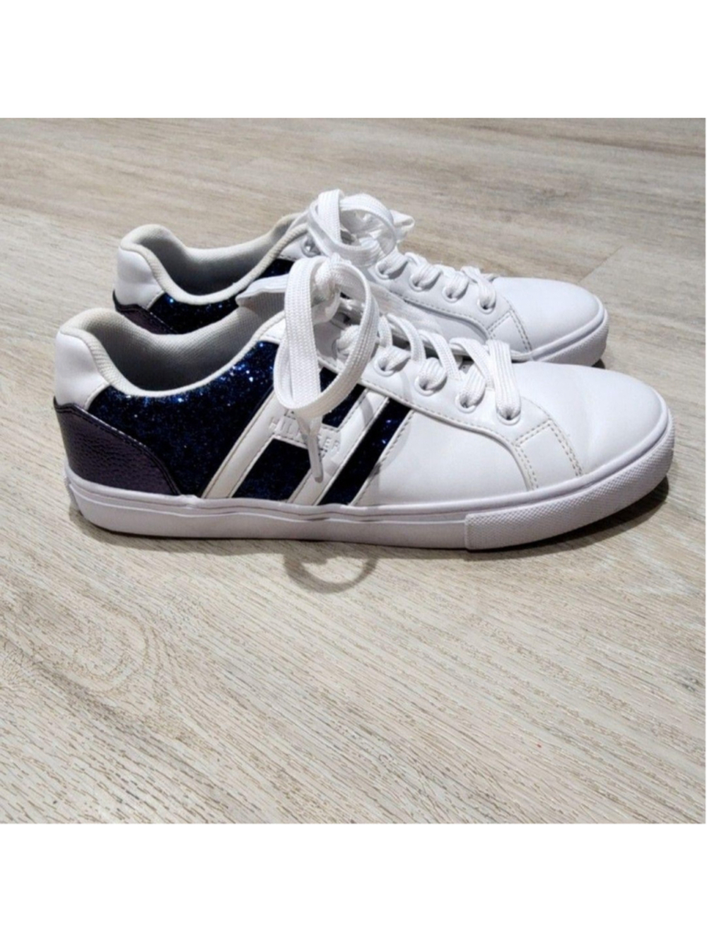 Tommy Hilfiger Shoes Womens 7 White TWLEMII Glitter Low Top Lace Up Casual